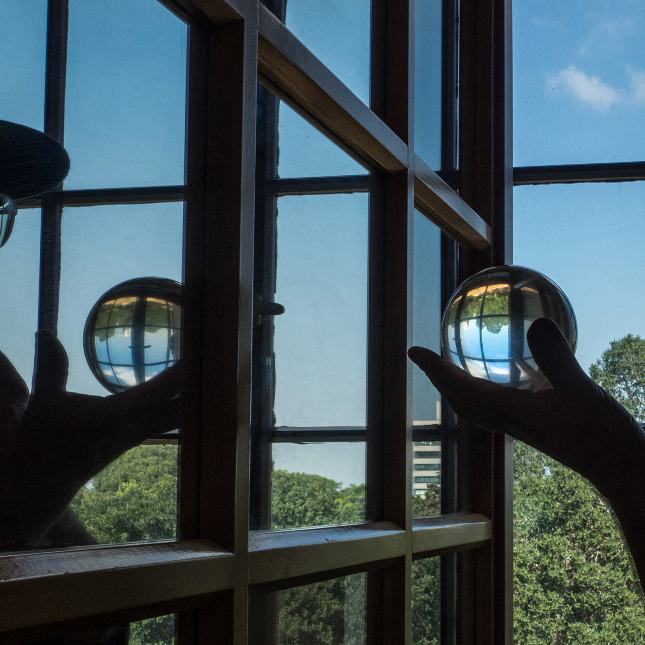 קוסם צריך להיות מסוגל לשקר ולהסתכל בעיניים — קליוסטרו